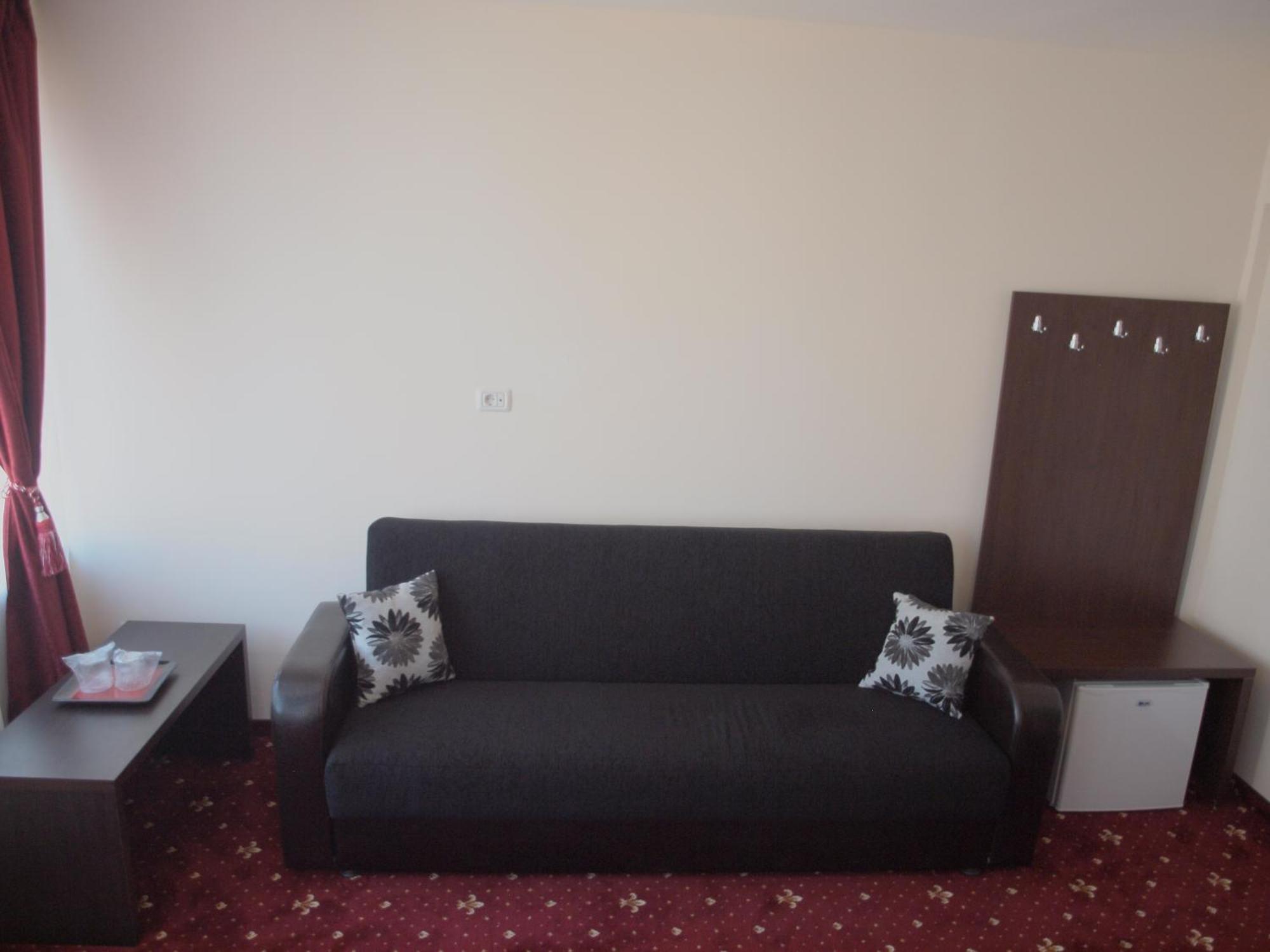 Marie Hotel