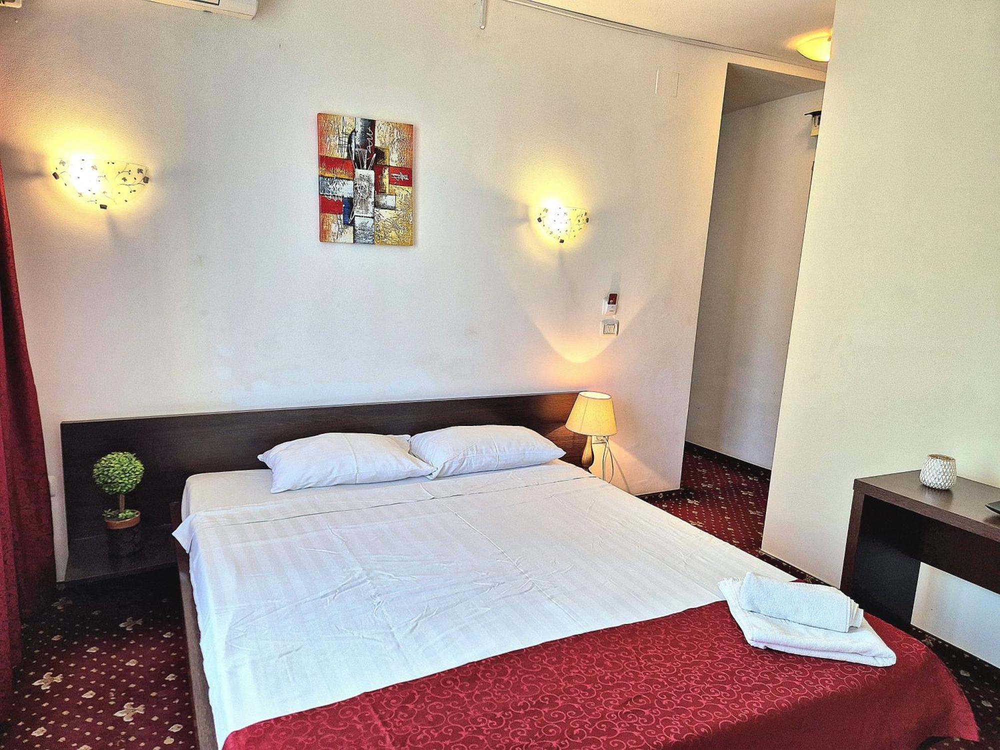Marie Hotel Mamaia